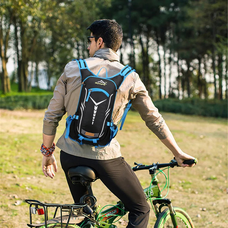 18L Ultralight Hiking Backpack with Hydration Pocket Slot