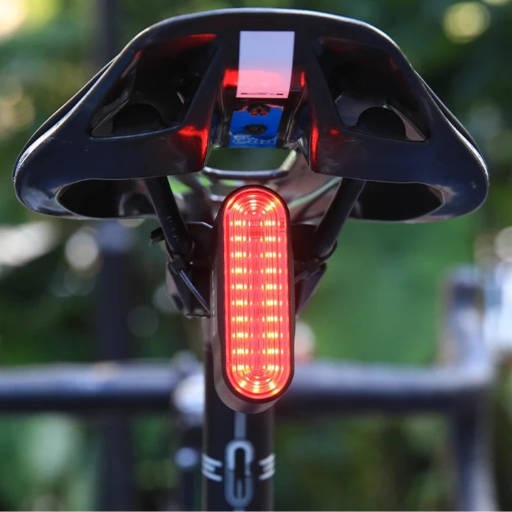 Brake-sensing bike light with 60° visibility