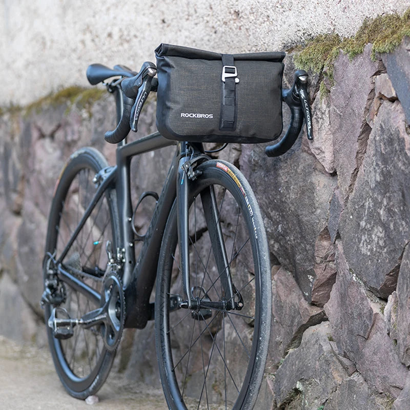 Front waterproof handlebar bike bag on road bike
