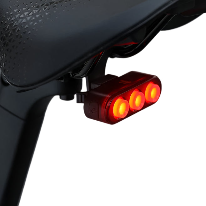 Smart brake sensing rear bike light