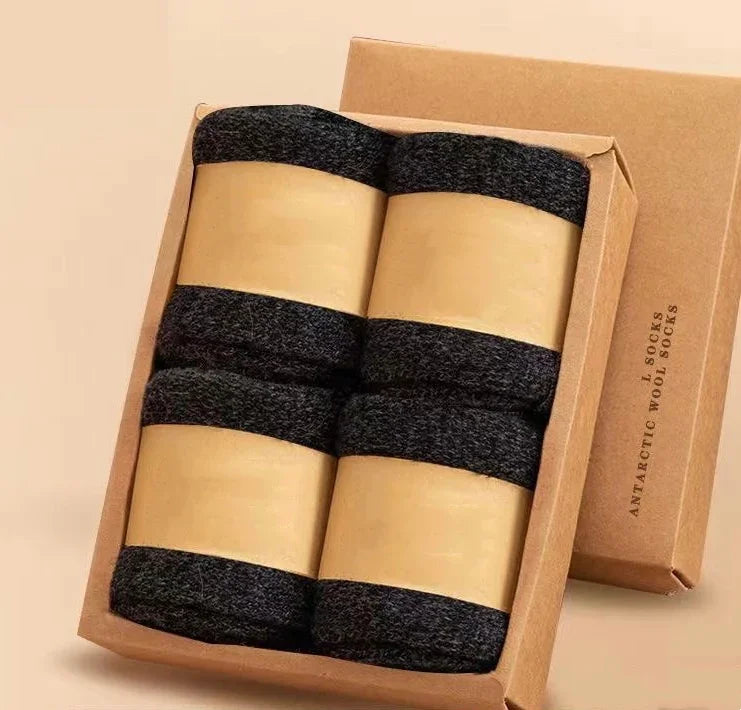4 PAIRS Merino Wool Thermal Socks – Thick Winter Crew Socks for Men & Women