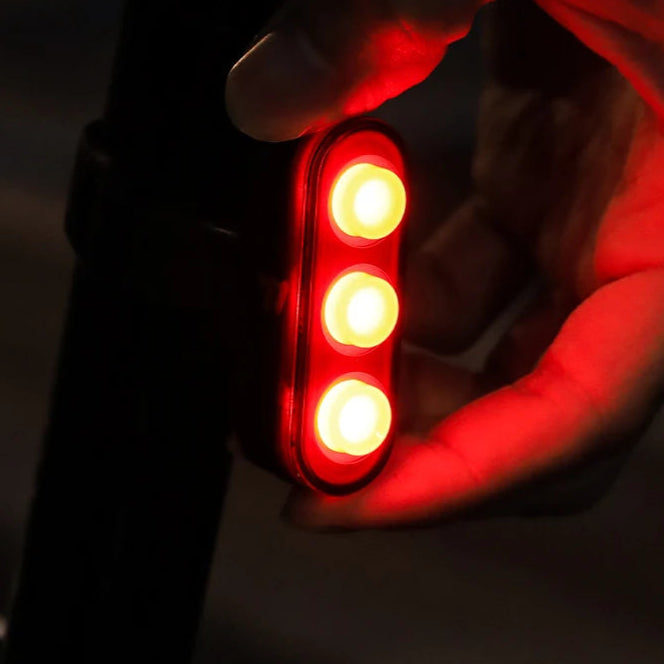 Smart Brake Sensing Rear Bike Light with IP66 Waterproof Rating