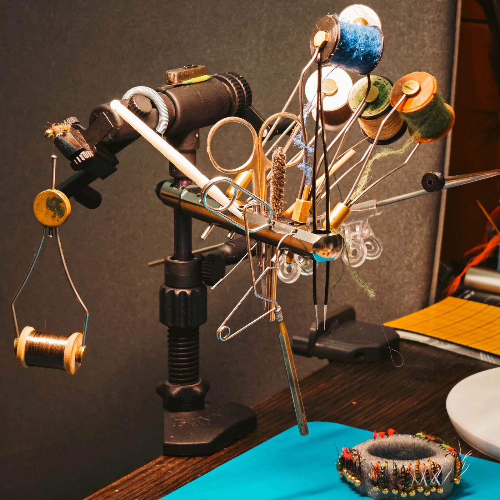 KYLEBOOKER Tool Bar for Fly Tying Vise – Organised Fly Fishing Tool Holder
