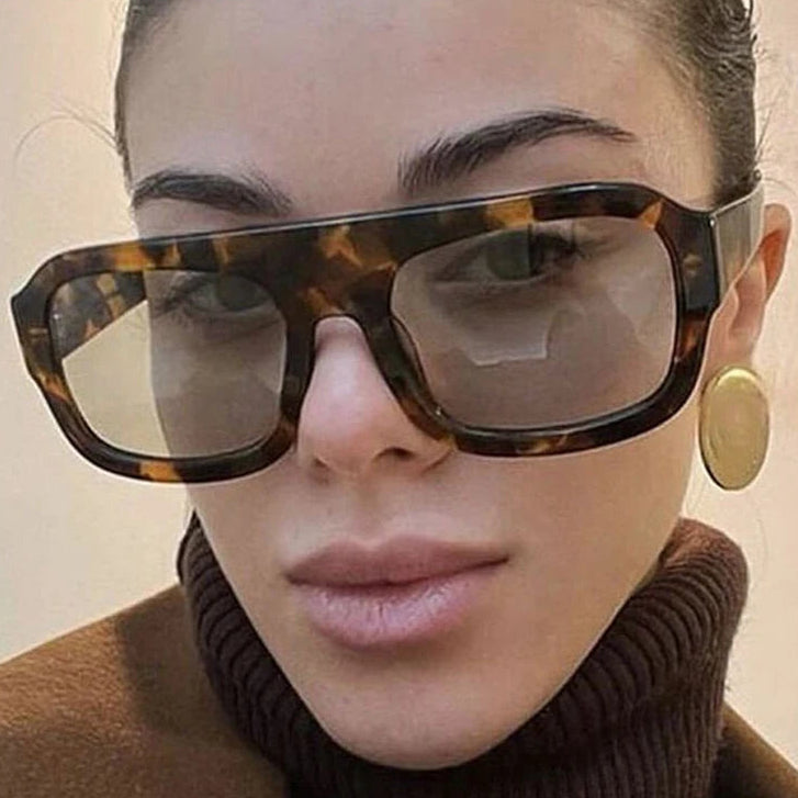 DOHOHDO oversized tortoiseshell pilot sunglasses with gradient UV400 lenses worn by model