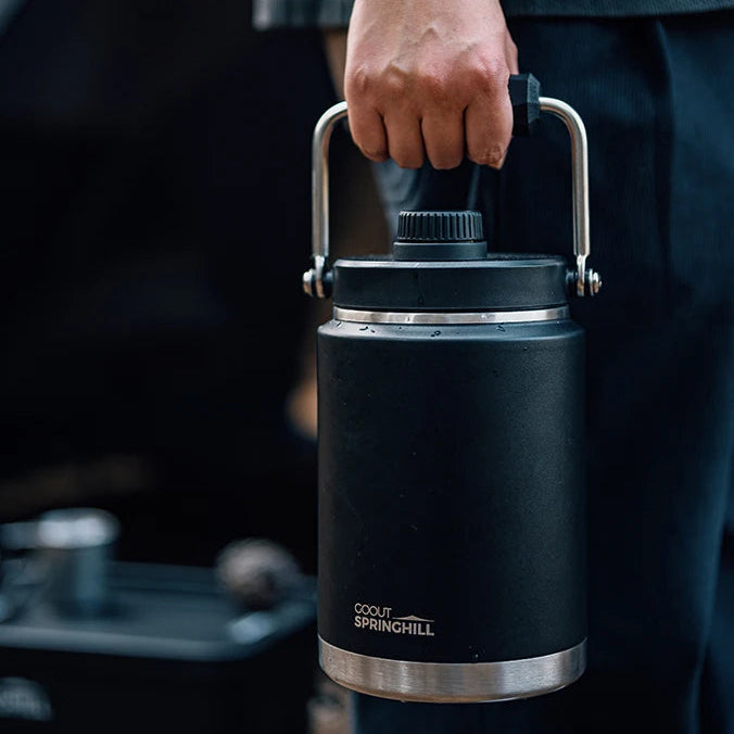 Insulated stainless steel ice bucket with carry handle