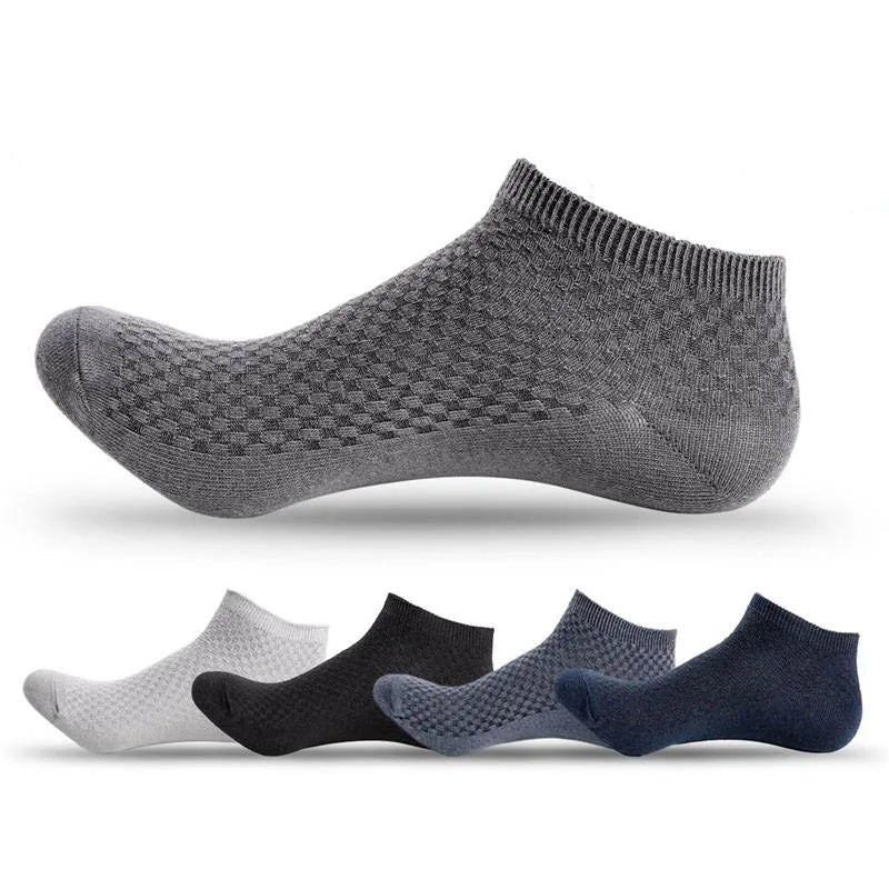 Men’s grey bamboo ankle socks with breathable lattice knit