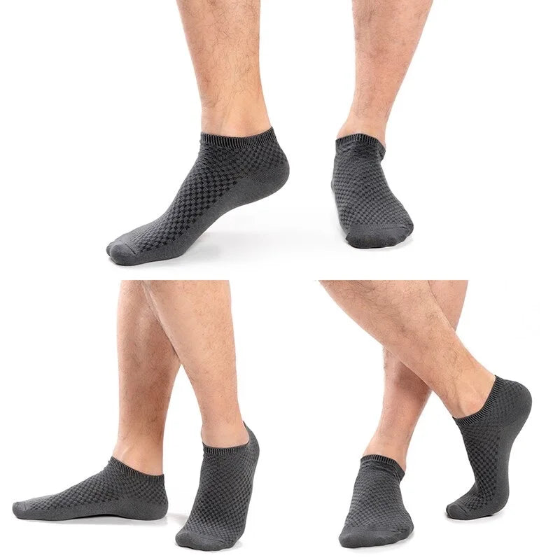 Men’s bamboo ankle socks worn with low cut fit