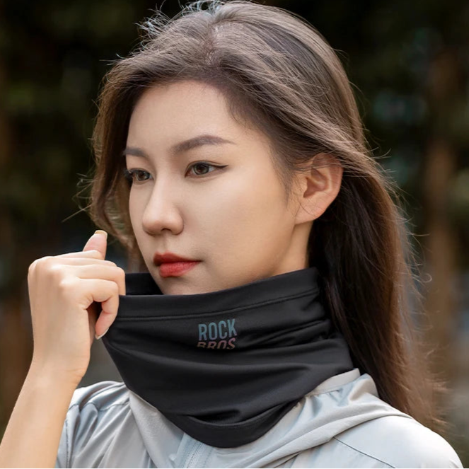 Thermal neck gaiter worn for cold weather cycling